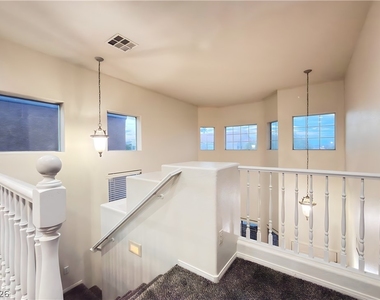 10777 Vestone Street - Photo Thumbnail 16