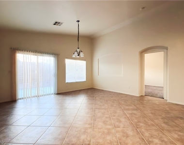 10777 Vestone Street - Photo Thumbnail 20