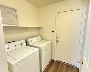 1024 Misty Rose Avenue - Photo Thumbnail 12