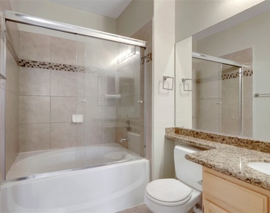 3925 Palm Beach Street - Photo Thumbnail 15