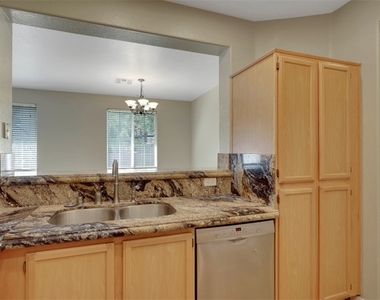 3925 Palm Beach Street - Photo Thumbnail 6