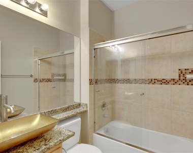 3925 Palm Beach Street - Photo Thumbnail 4
