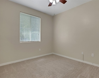 3925 Palm Beach Street - Photo Thumbnail 11