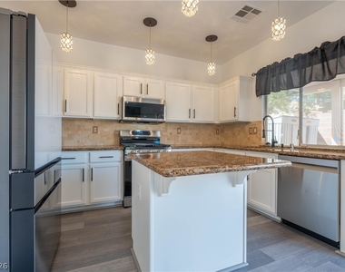 8539 Rocky Hillside Court - Photo Thumbnail 10