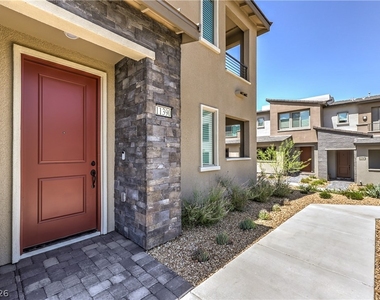 11390 Crimson Ledge Avenue - Photo Thumbnail 3