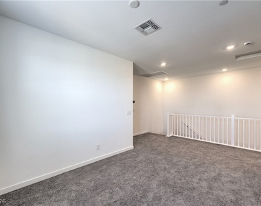 11390 Crimson Ledge Avenue - Photo Thumbnail 19