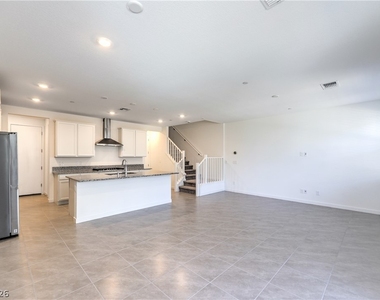 11390 Crimson Ledge Avenue - Photo Thumbnail 5