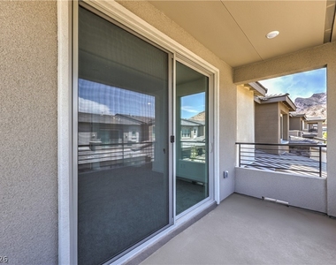 11390 Crimson Ledge Avenue - Photo Thumbnail 17