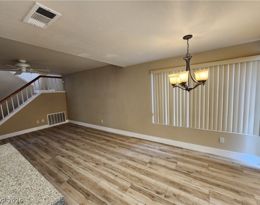 310 Tuscany Court - Photo Thumbnail 13