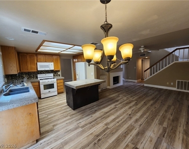 310 Tuscany Court - Photo Thumbnail 12