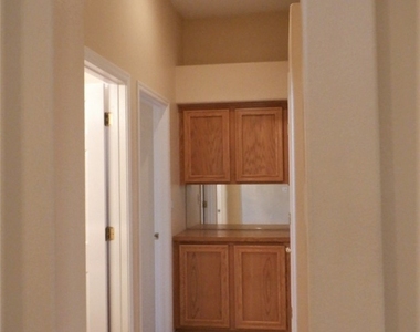 10401 Willamette Place - Photo Thumbnail 8