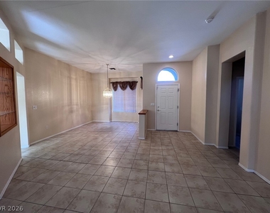 10401 Willamette Place - Photo Thumbnail 2