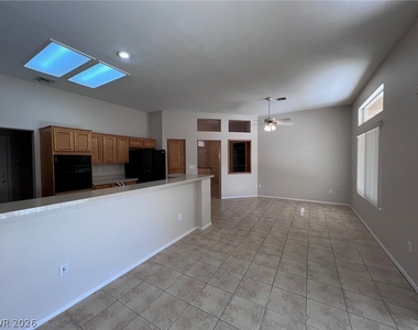 10401 Willamette Place - Photo Thumbnail 4