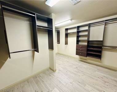 9842 Russian Hill Street - Photo Thumbnail 39