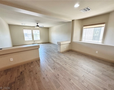 9842 Russian Hill Street - Photo Thumbnail 32