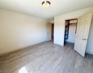 9842 Russian Hill Street - Photo Thumbnail 51
