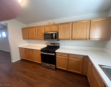 10199 Spider Rock Avenue - Photo Thumbnail 1