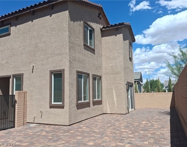 385 Desert Cadence Street - Photo Thumbnail 19