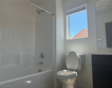 385 Desert Cadence Street - Photo Thumbnail 14