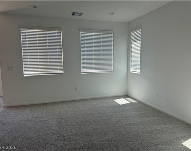 385 Desert Cadence Street - Photo Thumbnail 2