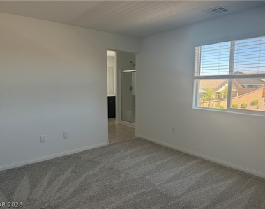 385 Desert Cadence Street - Photo Thumbnail 16