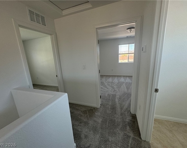 385 Desert Cadence Street - Photo Thumbnail 8