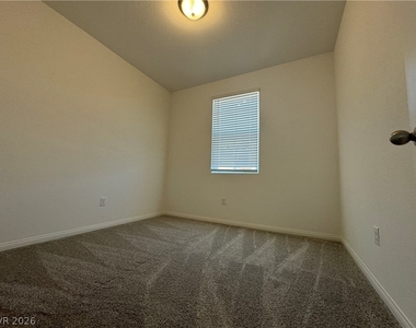 385 Desert Cadence Street - Photo Thumbnail 5