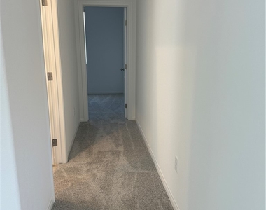 385 Desert Cadence Street - Photo Thumbnail 4