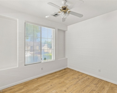 10521 Angel Dreams Avenue - Photo Thumbnail 18