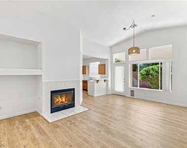 10521 Angel Dreams Avenue - Photo Thumbnail 2
