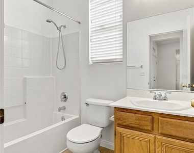 10521 Angel Dreams Avenue - Photo Thumbnail 26