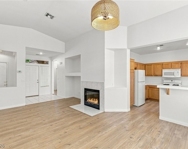 10521 Angel Dreams Avenue - Photo Thumbnail 4