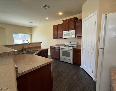 6359 Elwood Mead Avenue - Photo Thumbnail 7