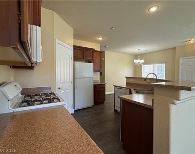 6359 Elwood Mead Avenue - Photo Thumbnail 6
