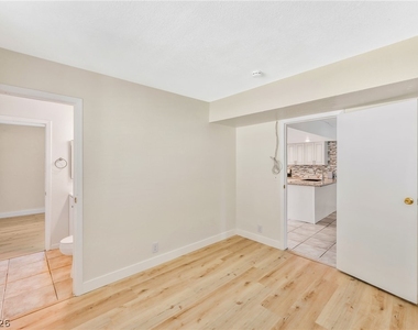 6224 Yerba Lane - Photo Thumbnail 26