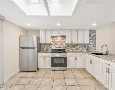 6224 Yerba Lane - Photo Thumbnail 14