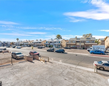 6224 Yerba Lane - Photo Thumbnail 6