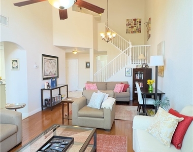 10218 Birch Bluff Lane - Photo Thumbnail 3