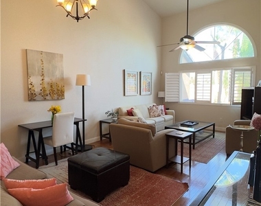 10218 Birch Bluff Lane - Photo Thumbnail 4