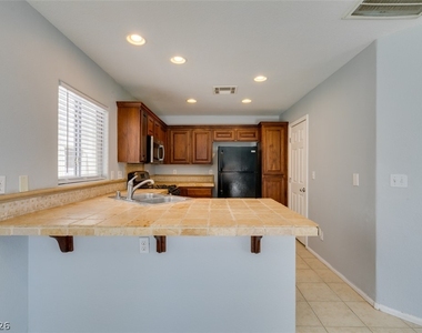 8433 Spencer Canyon Street - Photo Thumbnail 24