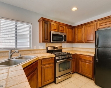 8433 Spencer Canyon Street - Photo Thumbnail 25