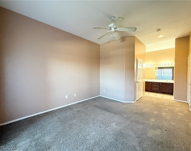 10245 S Maryland Parkway - Photo Thumbnail 8
