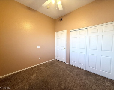 10245 S Maryland Parkway - Photo Thumbnail 16