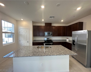 3729 Scafati Avenue - Photo Thumbnail 3