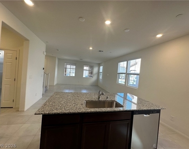 3729 Scafati Avenue - Photo Thumbnail 5
