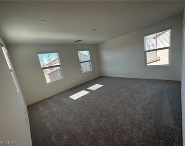 3729 Scafati Avenue - Photo Thumbnail 8