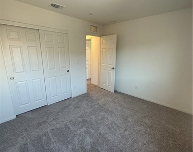 3729 Scafati Avenue - Photo Thumbnail 15