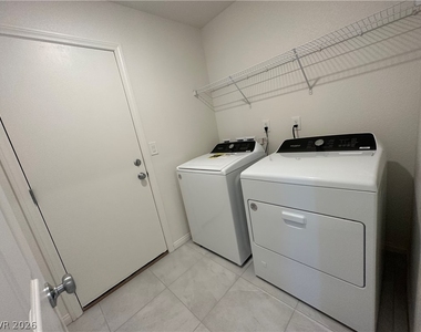 3729 Scafati Avenue - Photo Thumbnail 21