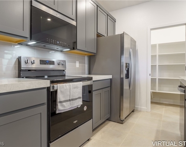 188 Vanhoy Avenue - Photo Thumbnail 5