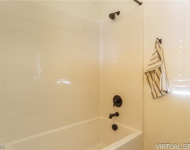 188 Vanhoy Avenue - Photo Thumbnail 13